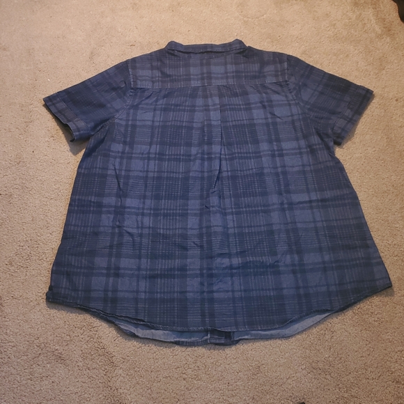 Plaid Button-down Short Sleeve Shirt - Picture 2 of 6